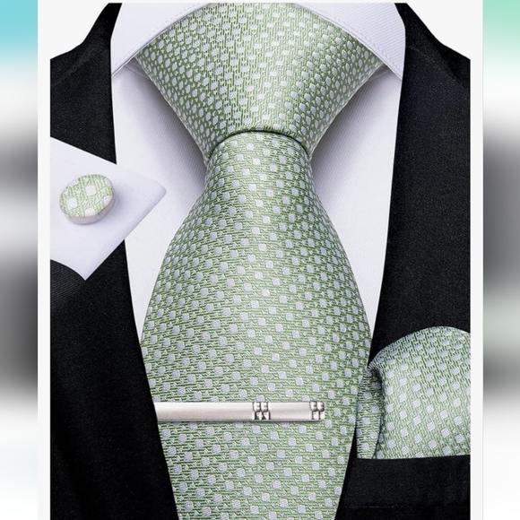 (2) M&L Sage patterned Waistcoat Vest, Tie, Handkerchief, pin & Cufflinks Set - Picture 4 of 11